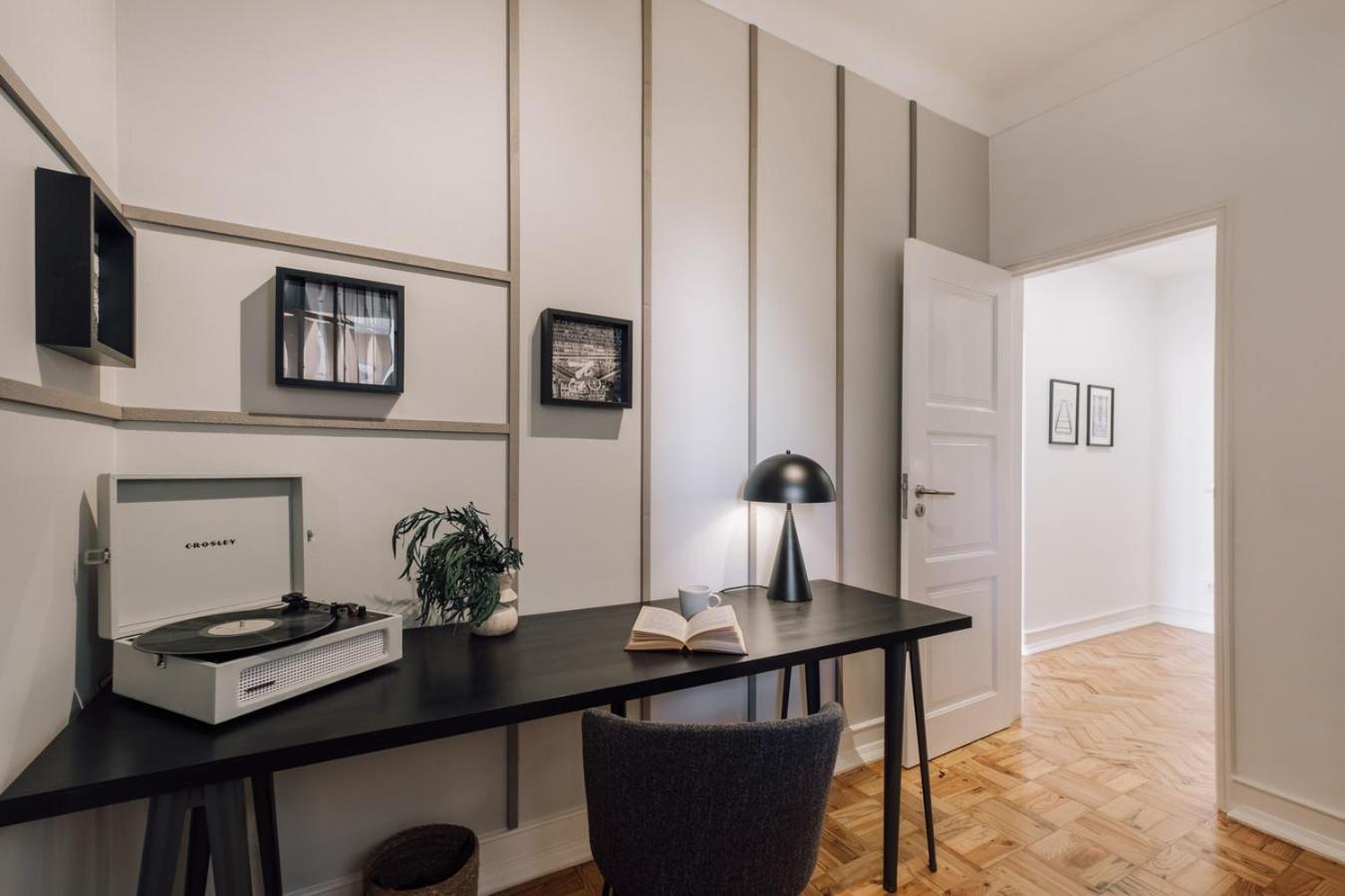 Appartement Fado - 3 Bedrooms, Office And Terrace In Alvalade *