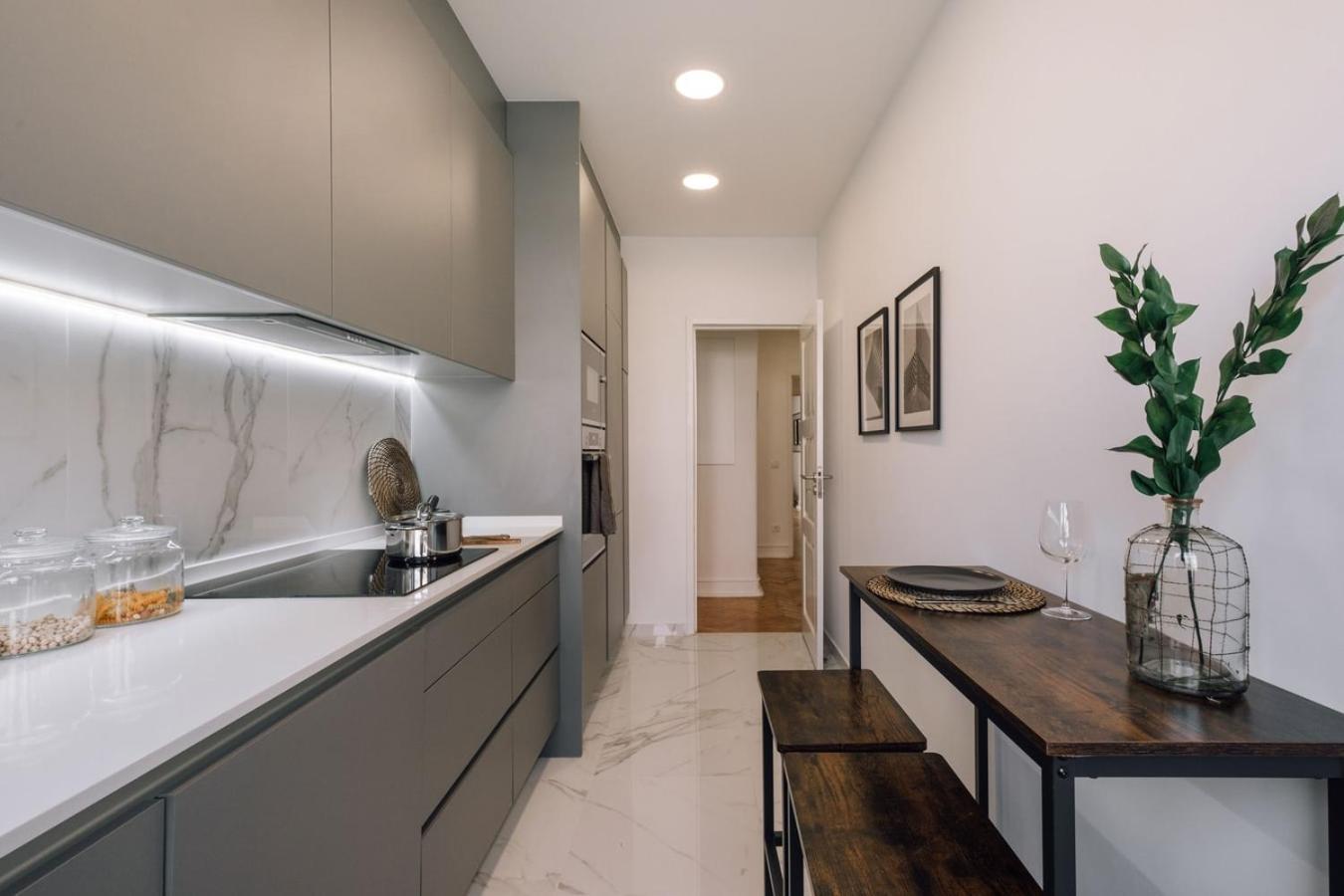 Fado - 3 Bedrooms, Office And Terrace In Alvalade * Lissabon